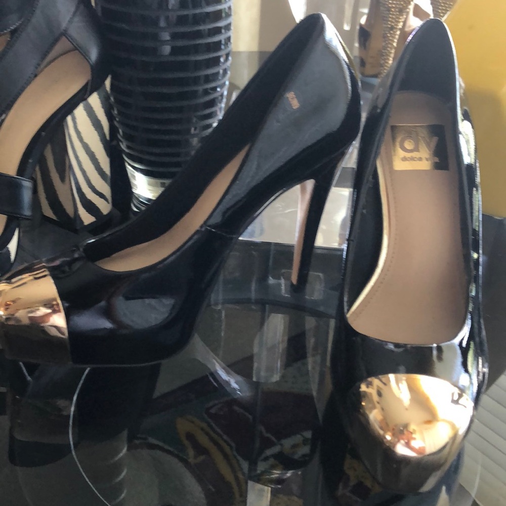 Shoes - Picture 2 of 4